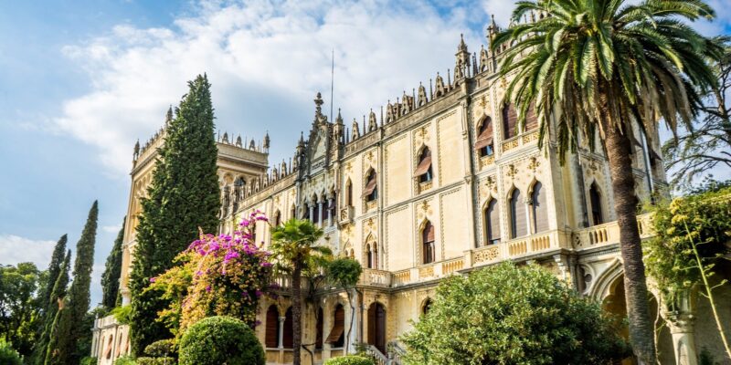 Isola del Garda - luoghi magici da scoprire in barca sul Lago di Garda - 2