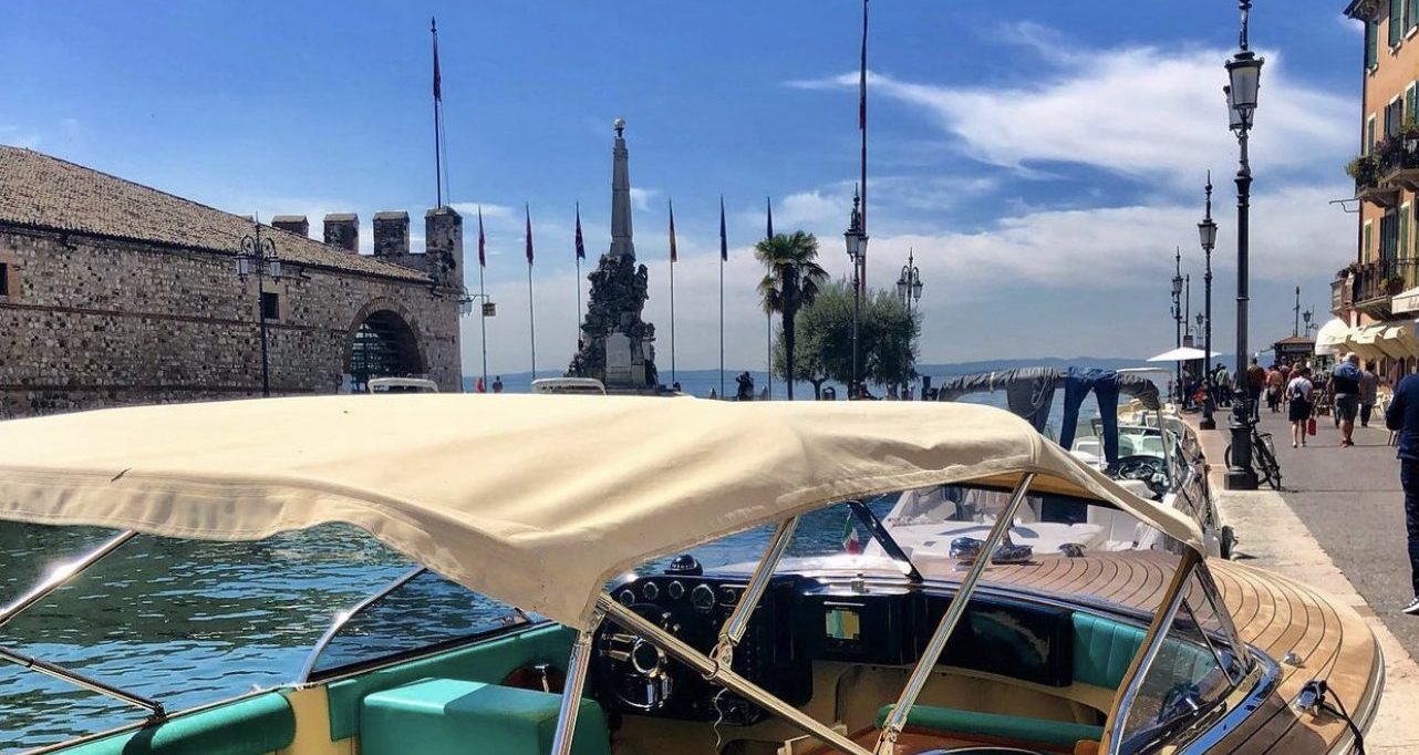 Tour in barca e degustazione vini-élite experiences -Garda E-motion